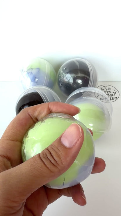 Cracking Wax Ball Squshie - Random Color